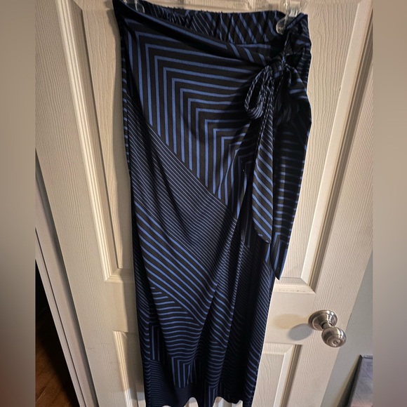 Robert Louis Blue and Black Striped Skirt - Picture 1 of 4